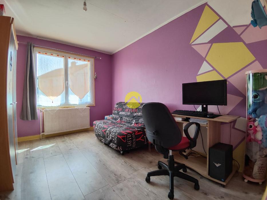 PAVILLON SUR SOUS-SOL T7 150 m² 