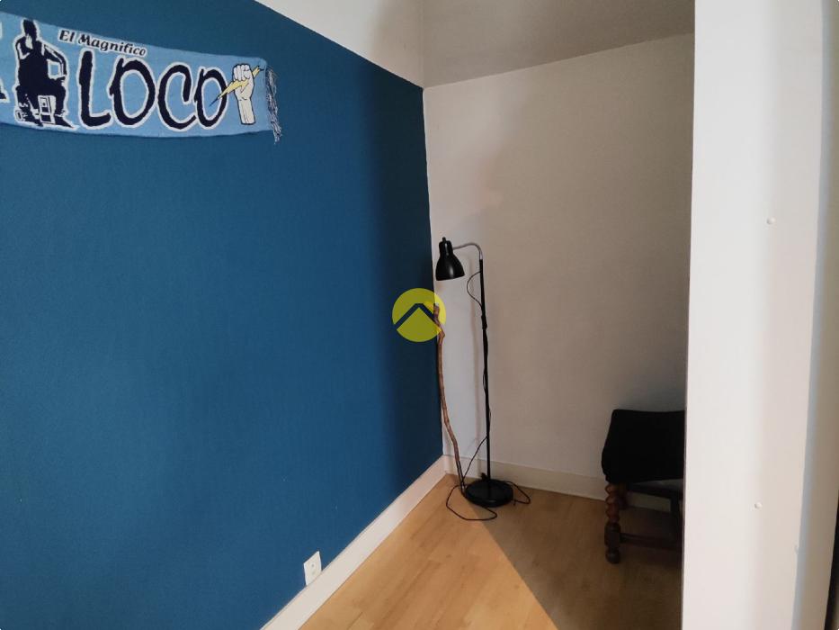 PAVILLON SUR SOUS-SOL T7 150 m² 