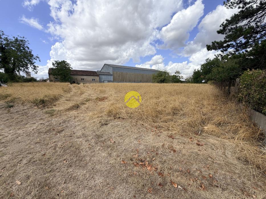 Terrain constructible 4190 m²
