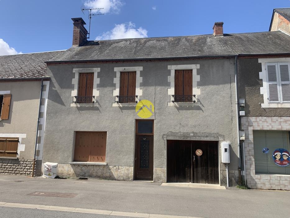 Belles surfaces au cœur du village
