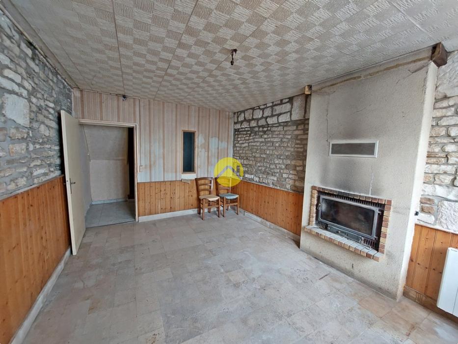 MAISON DE VILLAGE AVEC GARAGE