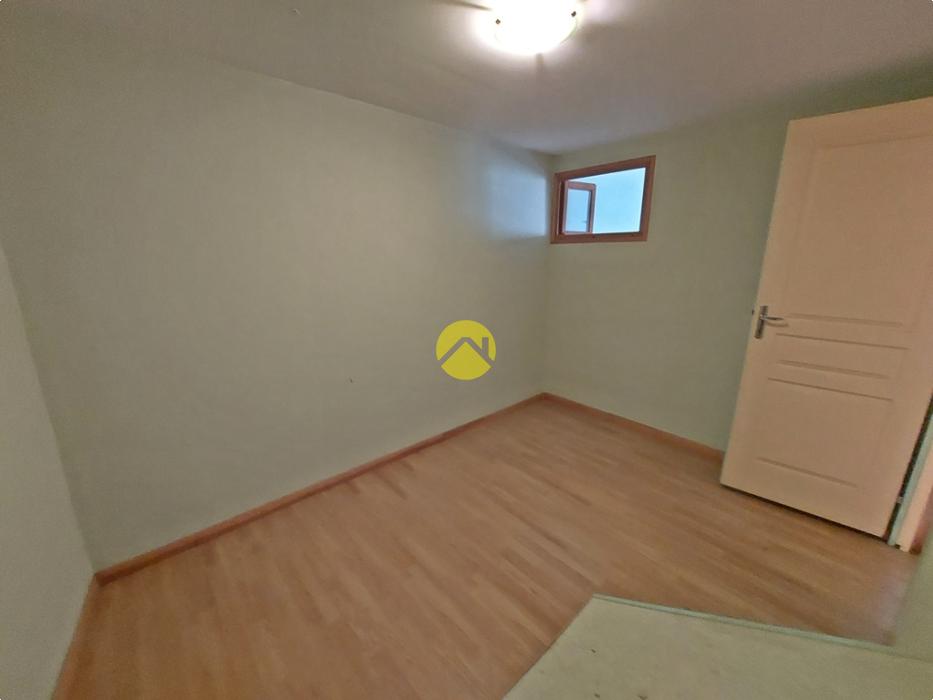 MAISON DE VILLAGE AVEC GARAGE
