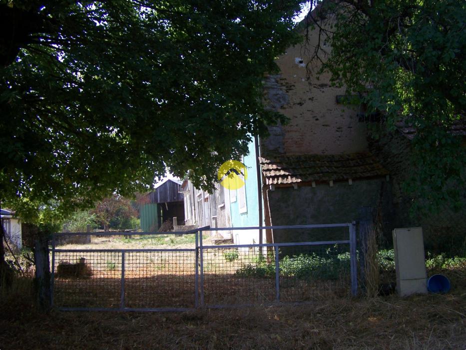 au bout du chemin 2 maisons 7ha 