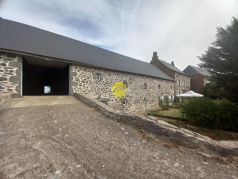 CORPS DE FERME