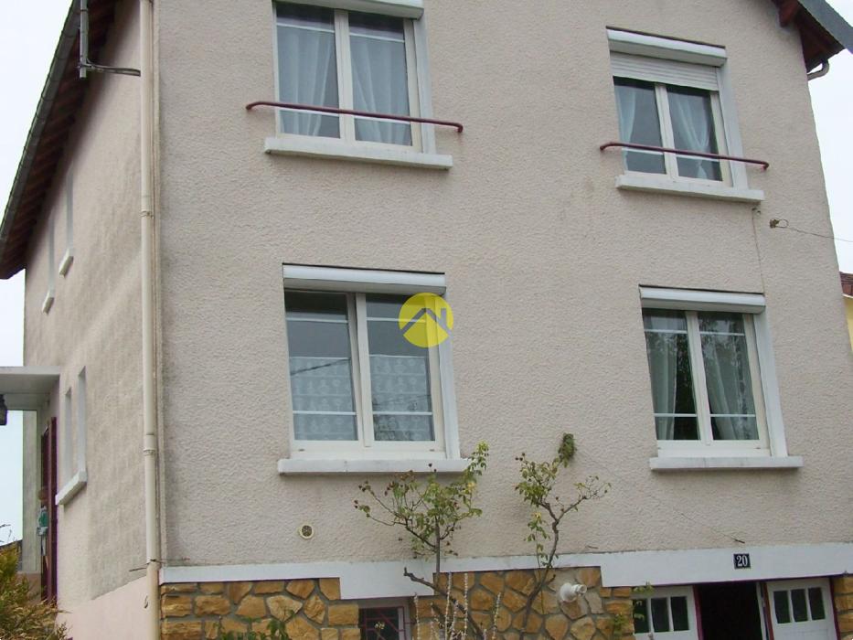 MAISON SUR SOUS SOL INDEPENDANTE