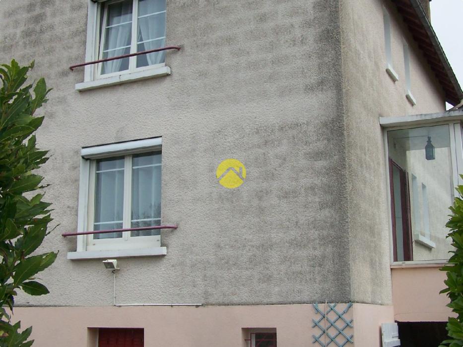 MAISON SUR SOUS SOL INDEPENDANTE