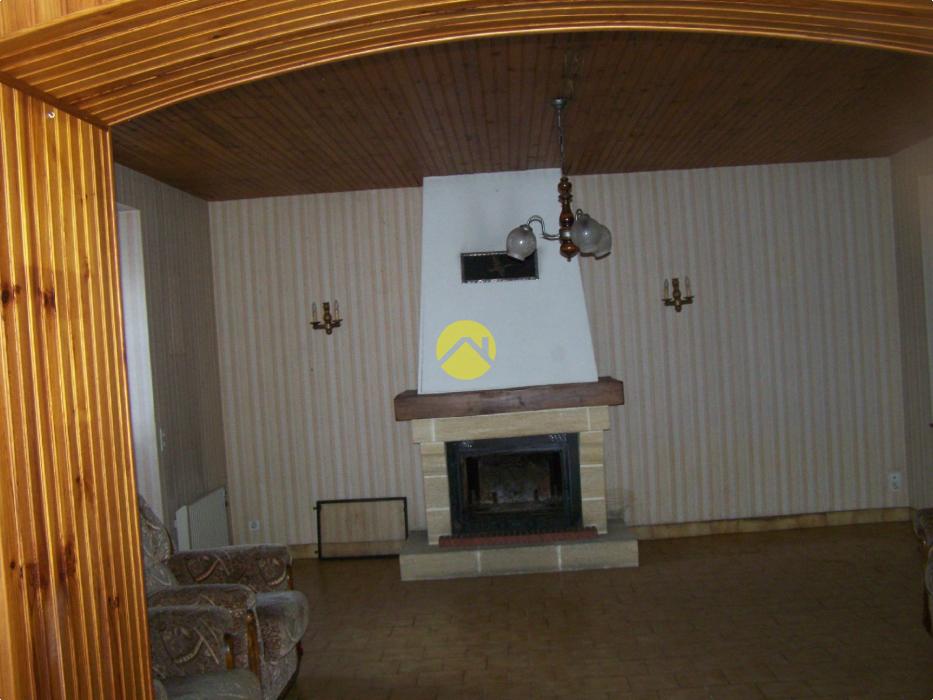 MAISON EN PIERRE sur 1400 m²