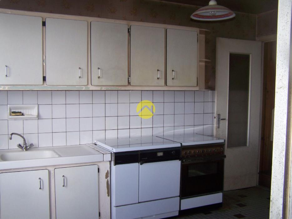 MAISON EN PIERRE sur 1400 m²