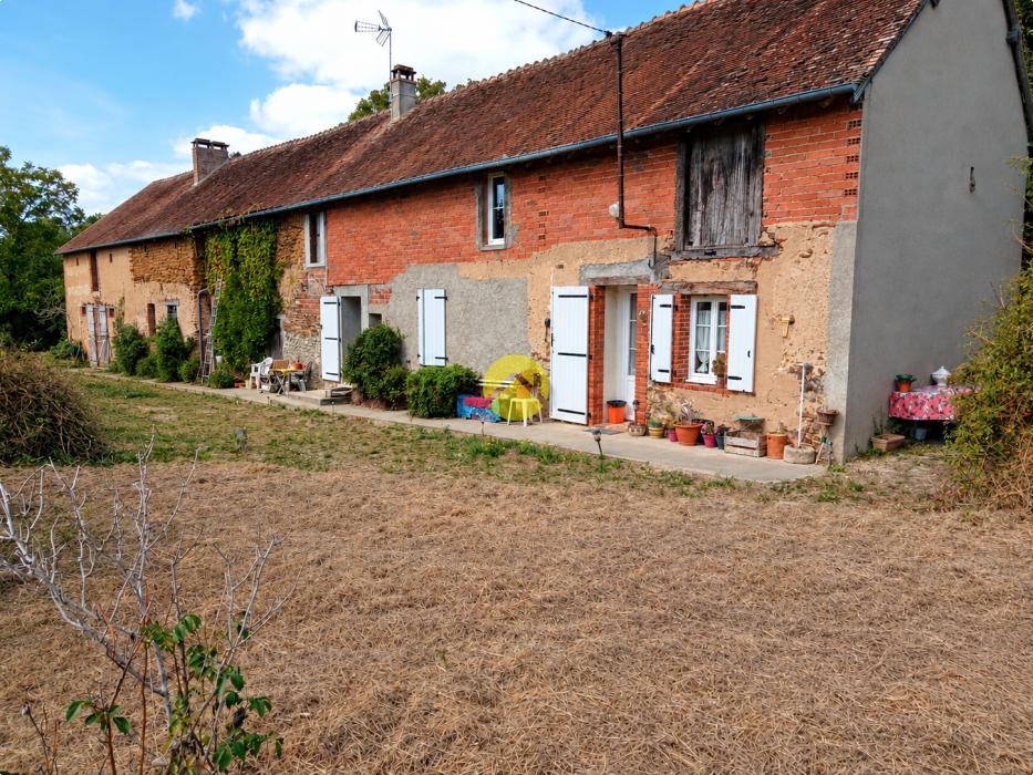 Longère et dépendances