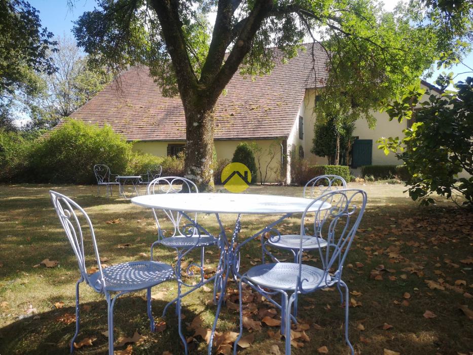 FERMETTE sur 11 000 M2