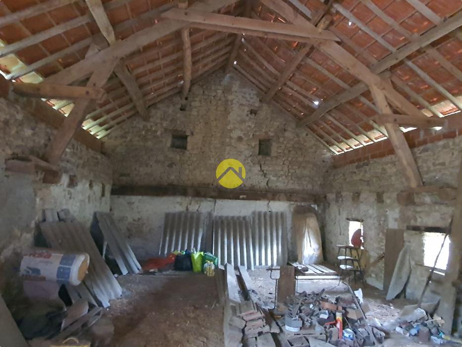 Grange à rénover – Beau projet 