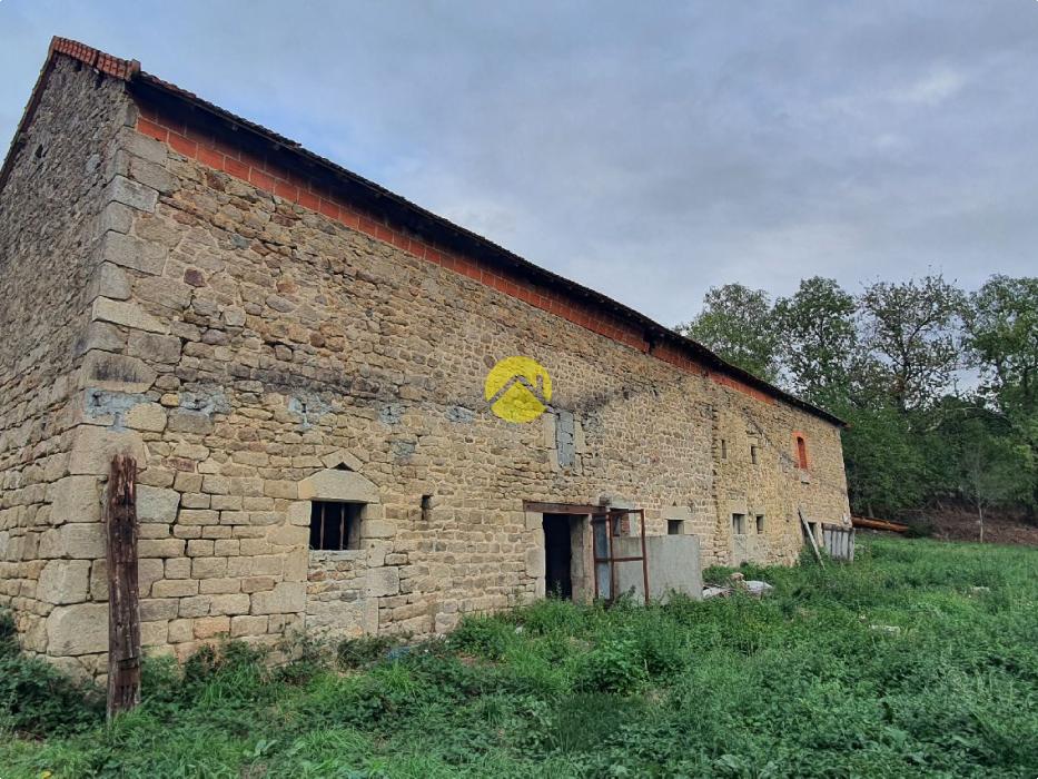 Grange à rénover – Beau projet 