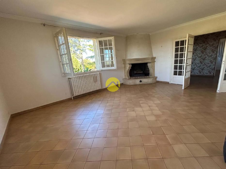 Maison sur sous sol + terrain 