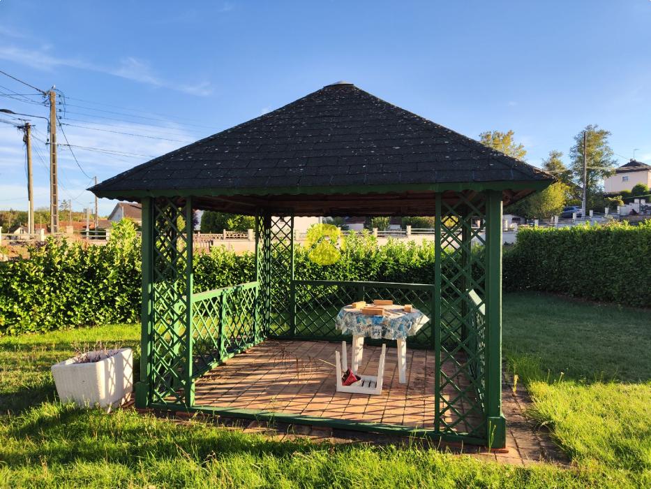 PROCHE CENTRE 3CH TERRAIN 1500M²