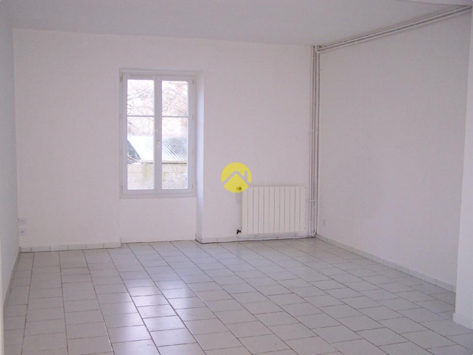 MAISON DE VILLAGE RENOVEE