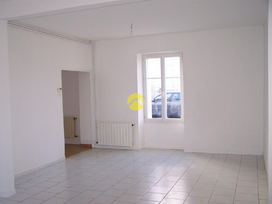 MAISON DE VILLAGE RENOVEE