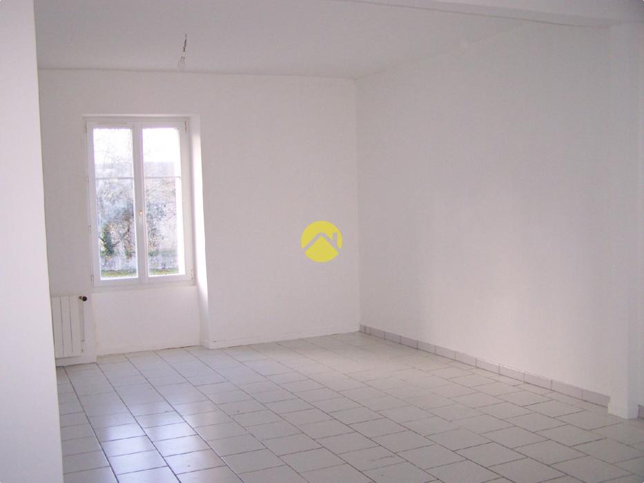 MAISON DE VILLAGE RENOVEE