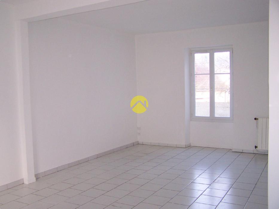 MAISON DE VILLAGE RENOVEE