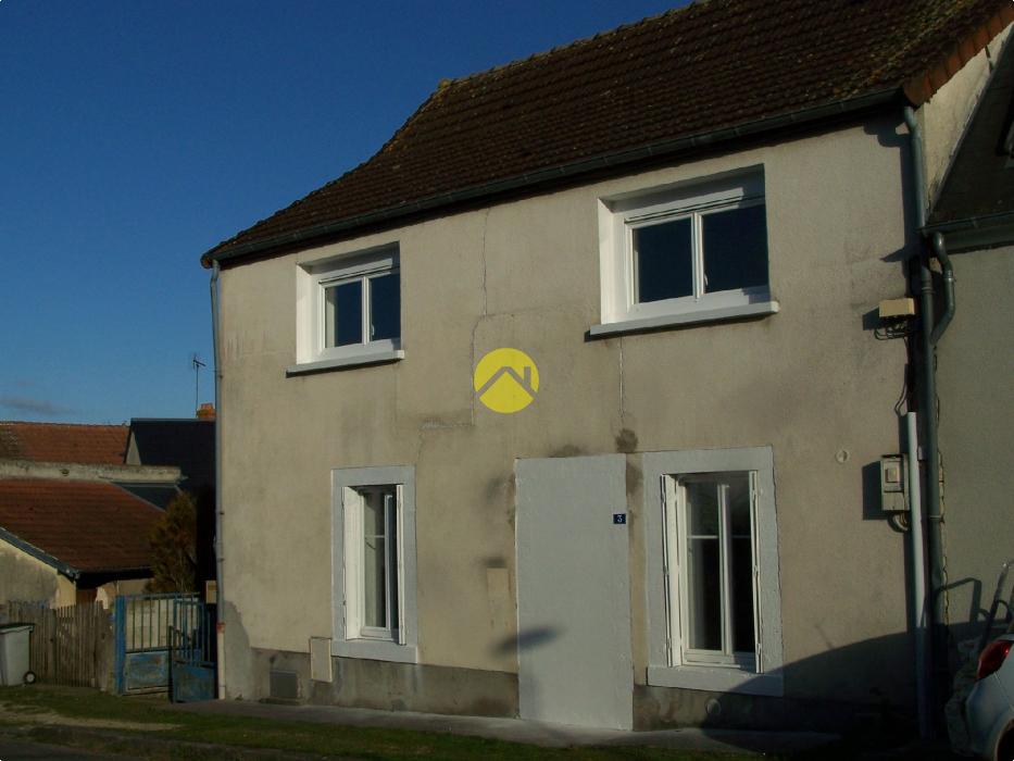MAISON DE VILLAGE RENOVEE