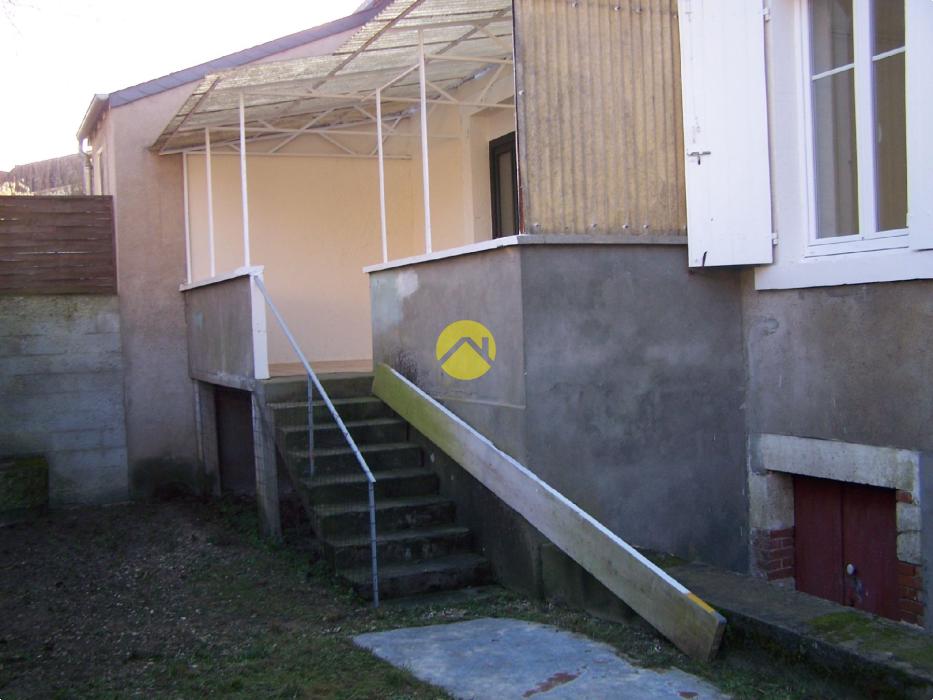 MAISON DE VILLAGE RENOVEE