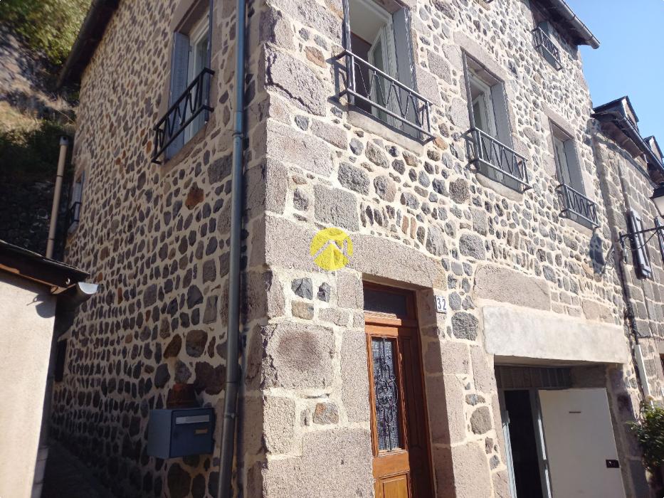 Maison pierre centre ville 
