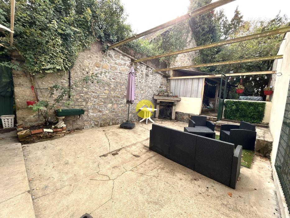 MAISON DE BOURG SPACIEUSE