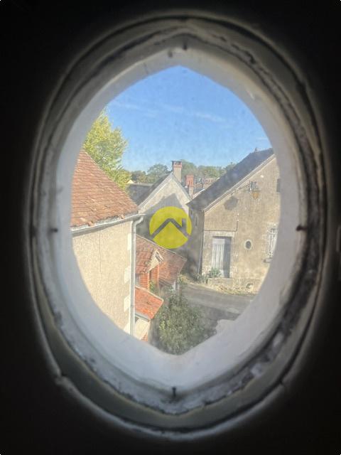 Niché dans le vignoble