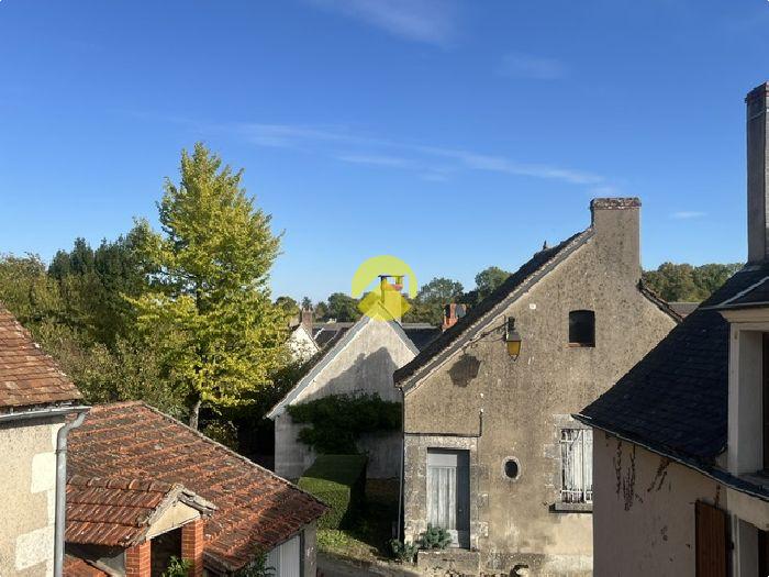 Niché dans le vignoble