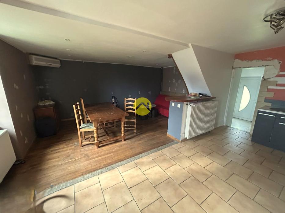 Maison mitoyenne d'un côté