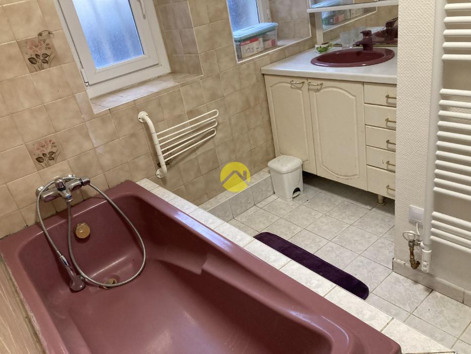 PROCHE AVORD MAISON 6 PIECES
