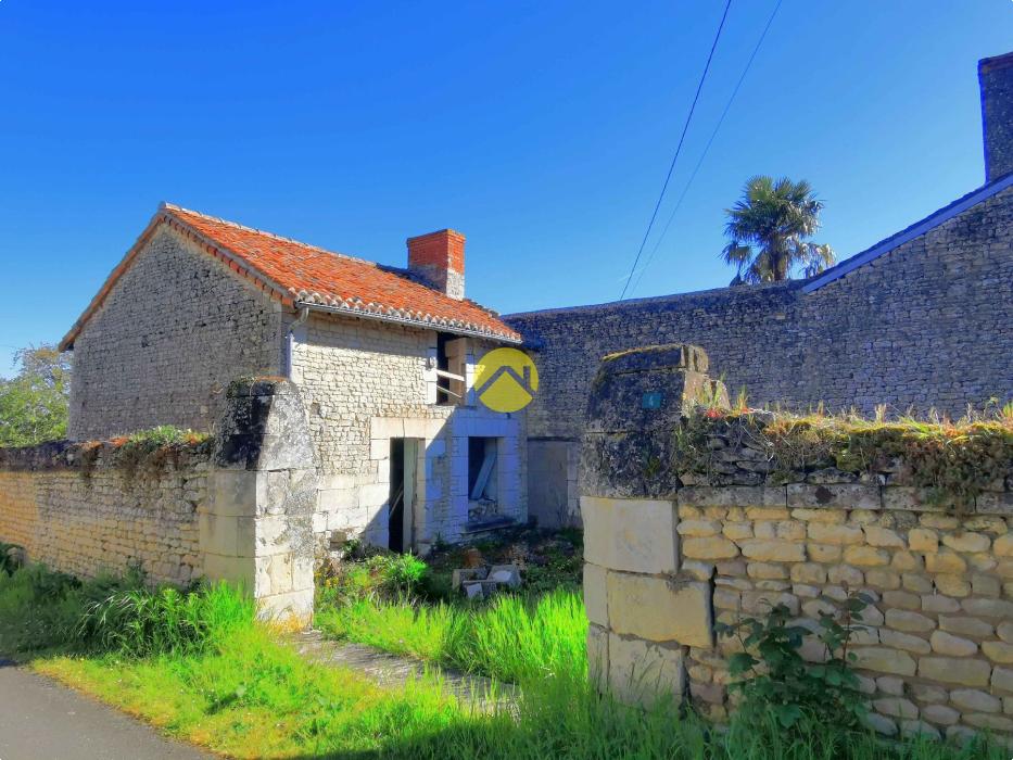 ENSEMBLE EN PIERRE A RENOVER