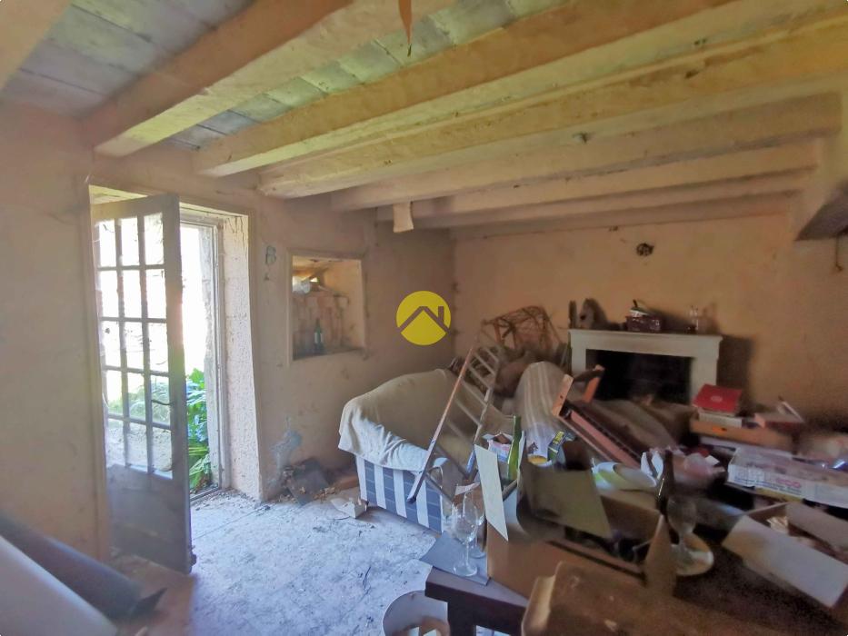 ENSEMBLE EN PIERRE A RENOVER