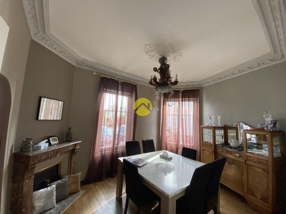 MAISON SECTEUR MARAIS  MAISON SECTEUR MARAIS