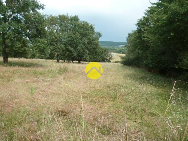 Terrain 5276 m² · à Saint Amand-Montrond · 5 276 m² · 33 000 €