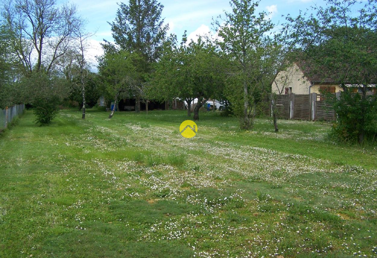 Terrain 1491 m² à La Chapelle Saint Ursin, photo 3
