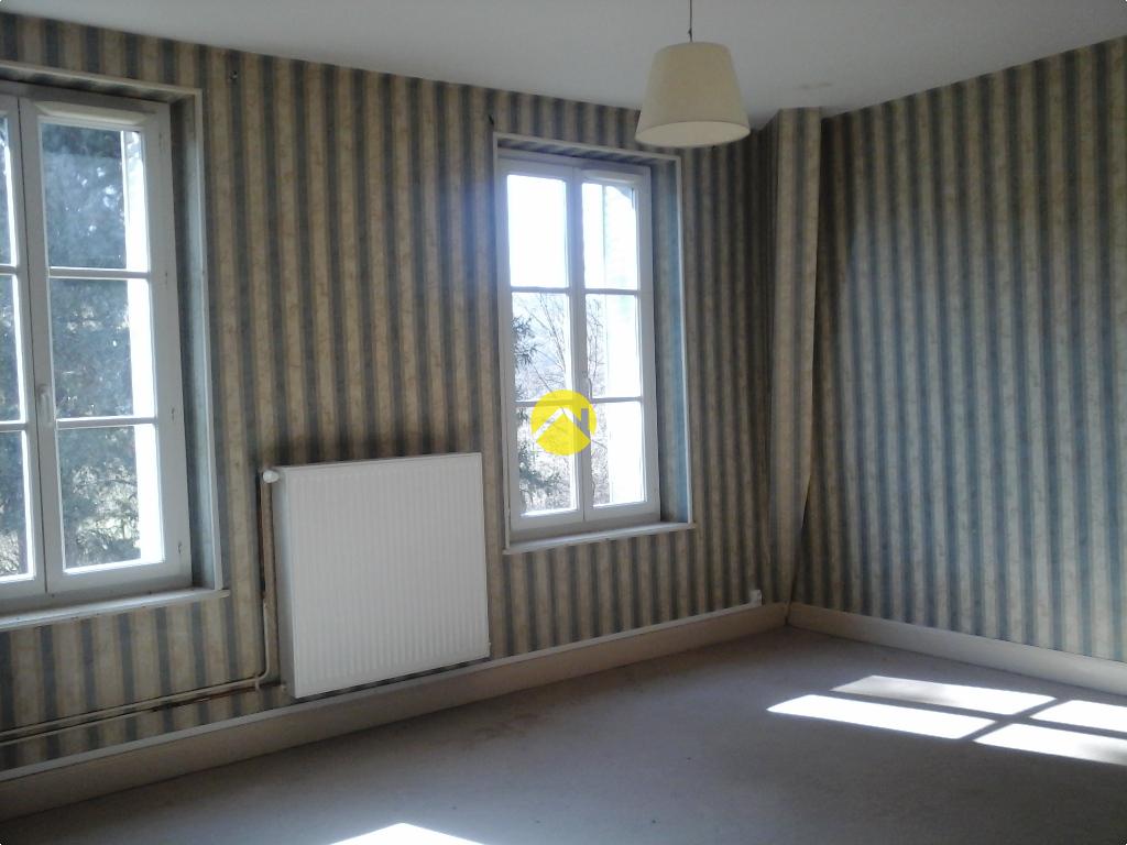 Maison 20 pièces 671 m² à Chambon-sur-Voueize, photo 7