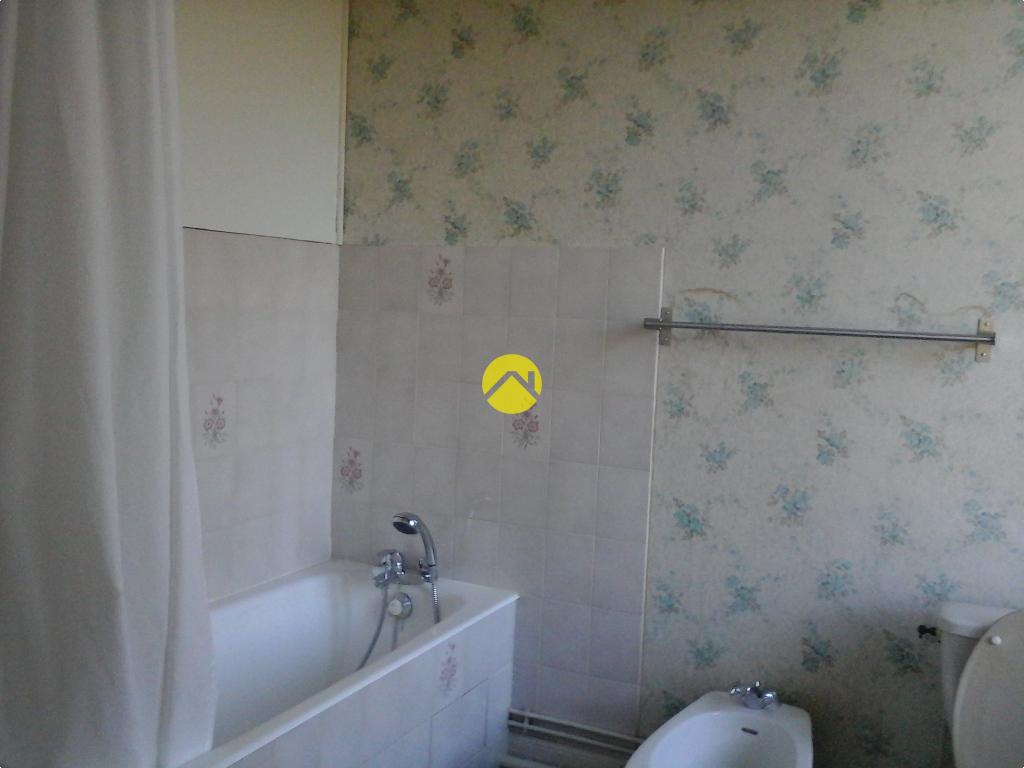 Maison 20 pièces 671 m² à Chambon-sur-Voueize, photo 8