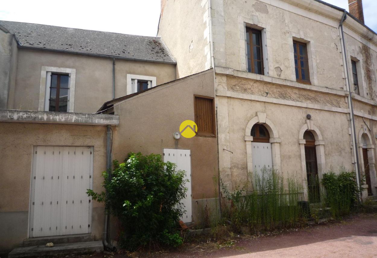 Maison 4 pièces 100 m² · à Tournon St Martin · 100 m² · 38 000 €