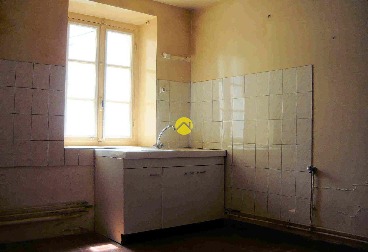 Maison 5 pièces 80 m² à Dun-le-Palestel, photo 6
