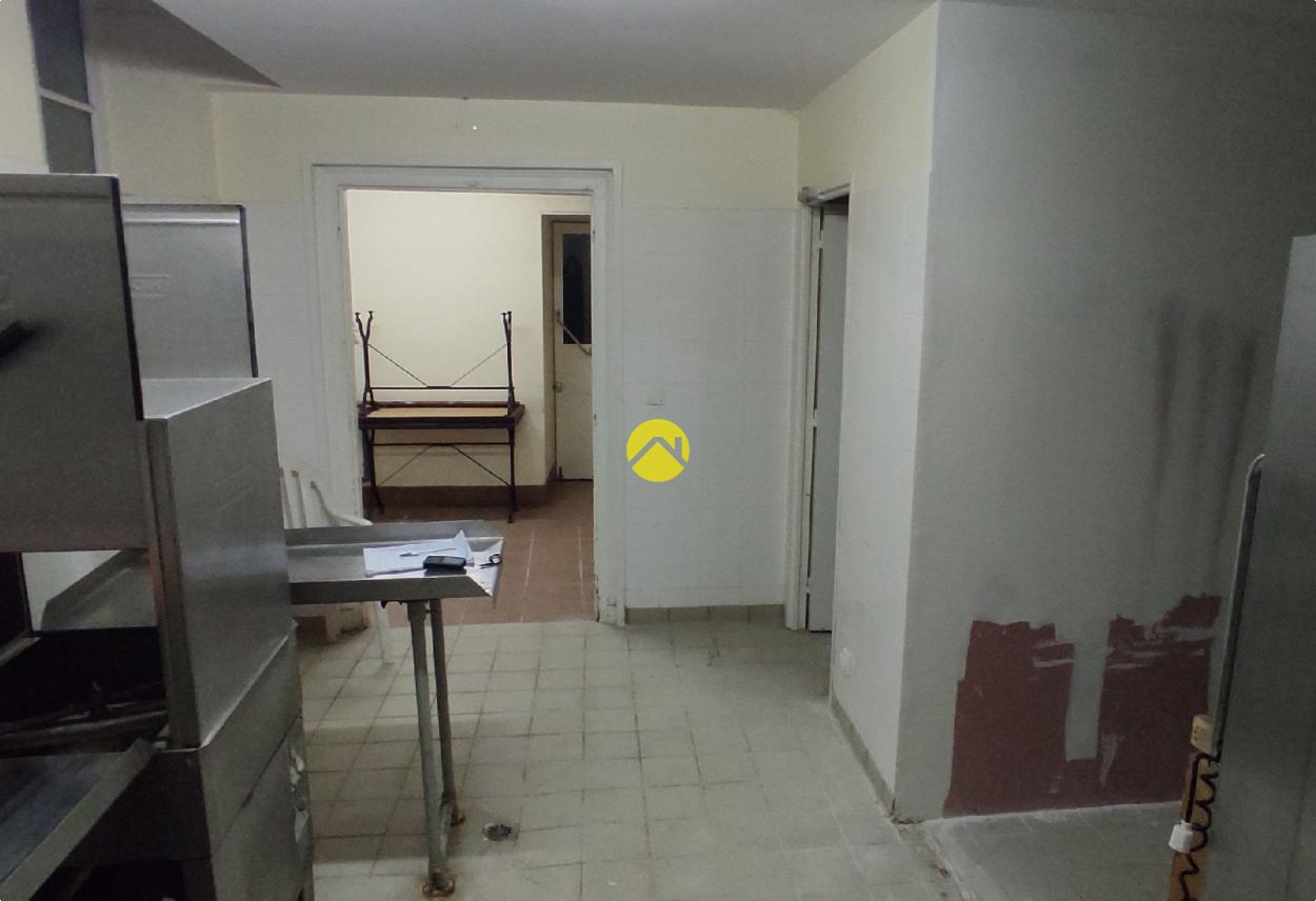 Immeuble 10 pièces 412 m² à Bourbon l'Archambault, photo 17