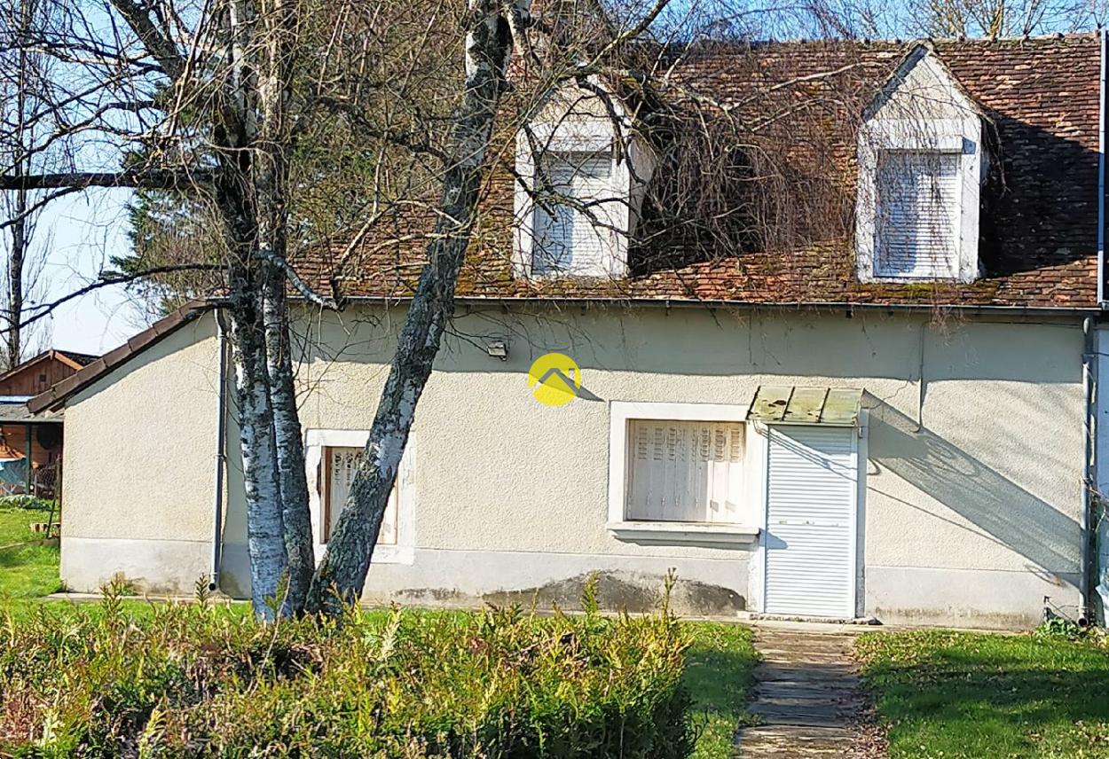 Maison 3 pièces 80 m² · à Blet · 80 m² · 67 500 €