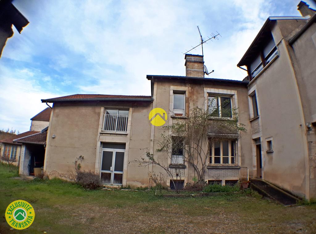 APPARTEMENT AVEC DÉPENDANCES