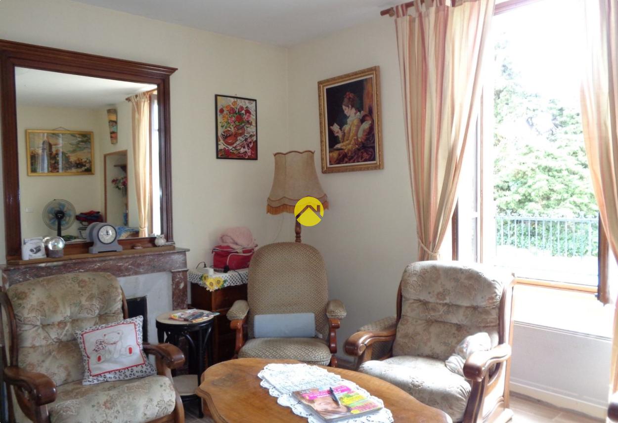 Maison 8 pièces 190 m² à Ygrande, photo 3