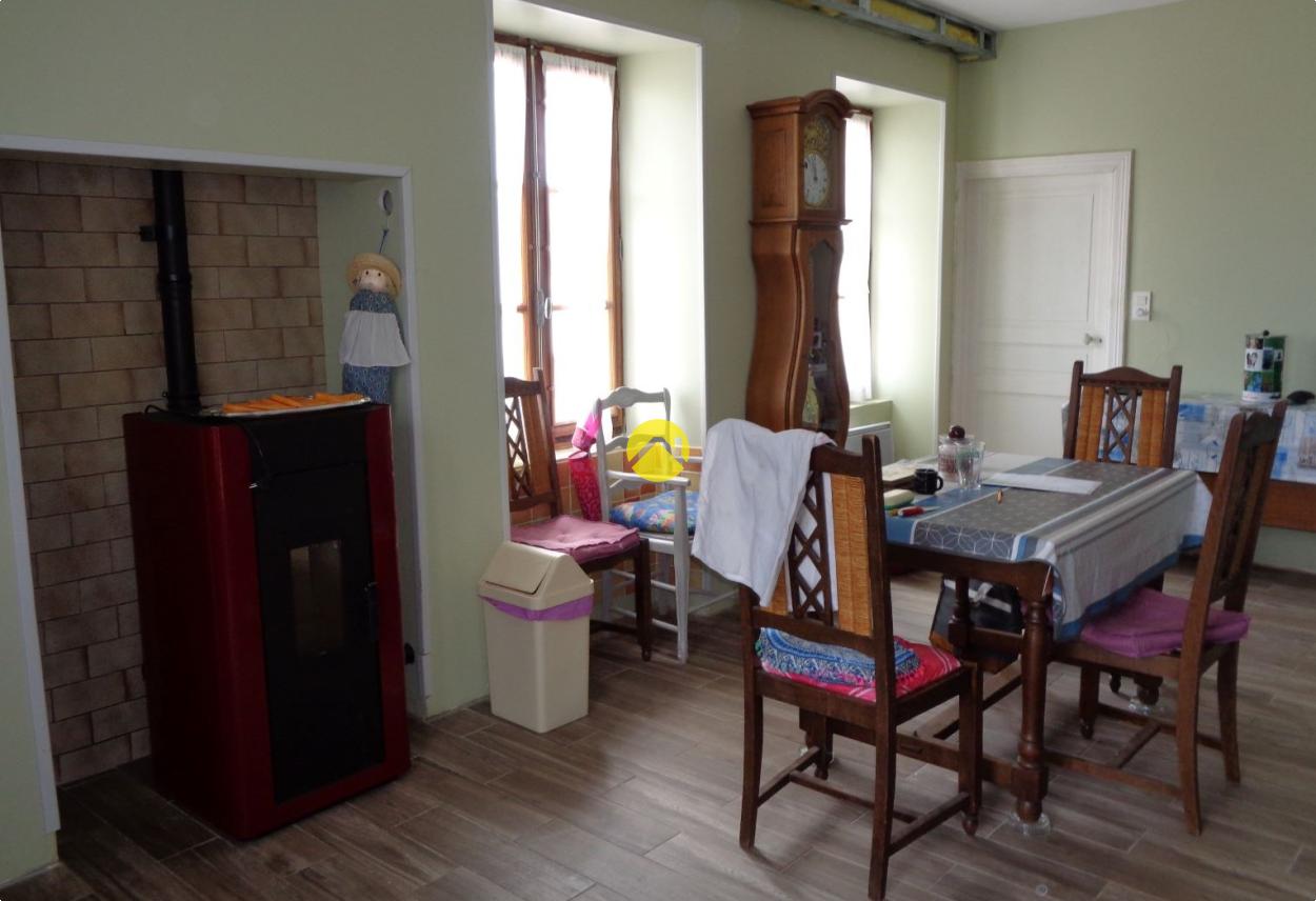 Maison 8 pièces 190 m² à Ygrande, photo 5