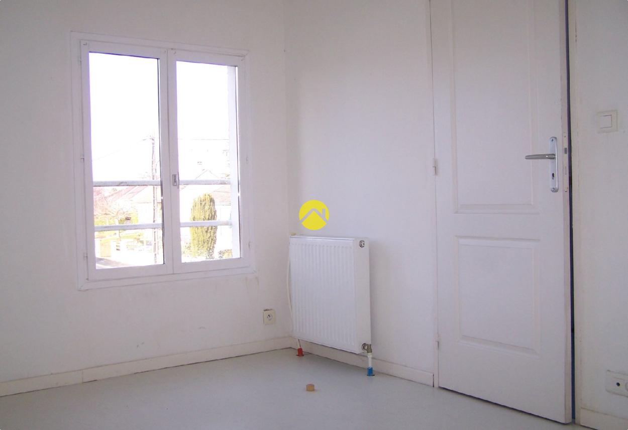 Appartement 4 pièces 60 m² à Saint-Florent-sur-Cher, photo 6