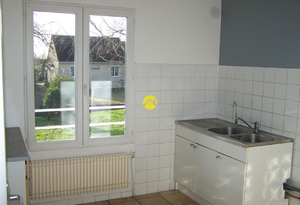 Appartement 4 pièces 60 m² à Saint-Florent-sur-Cher, photo 2