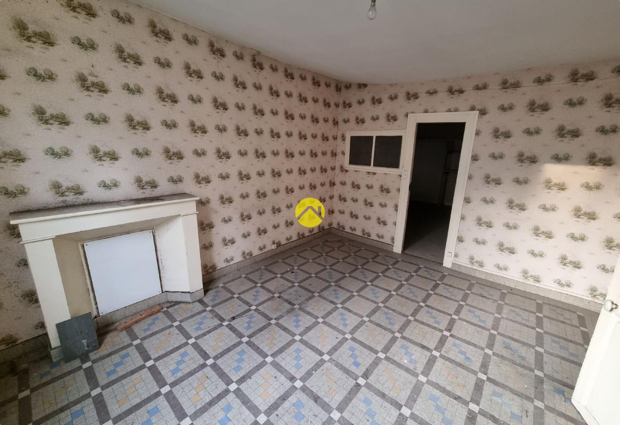 Appartement 1 pièce 224 m² · à Vierzon · 224 m² · 42 500 €