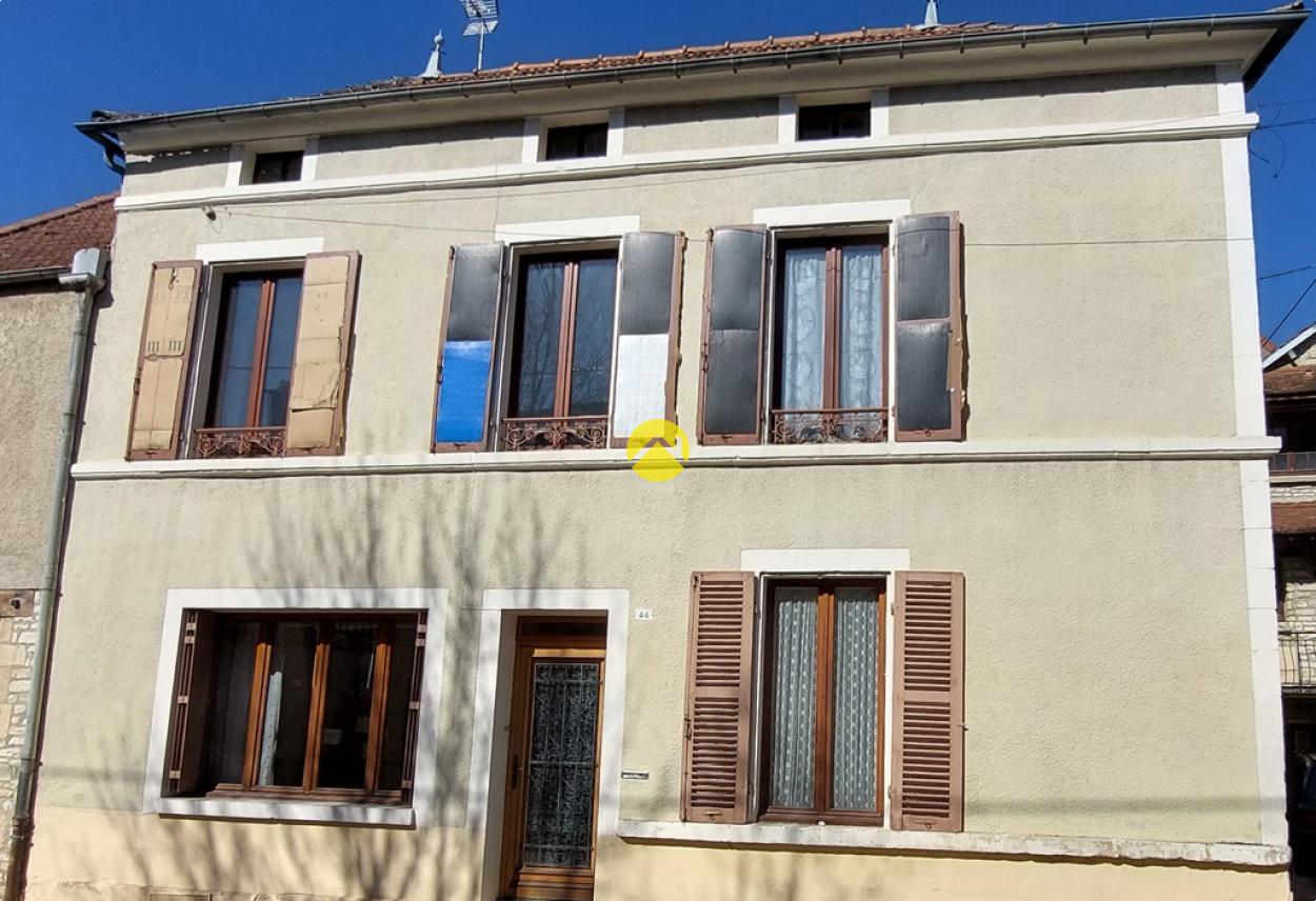 Maison 6 pièces 126 m² · à Ancy-le-Franc · 126 m² · 60 000 €