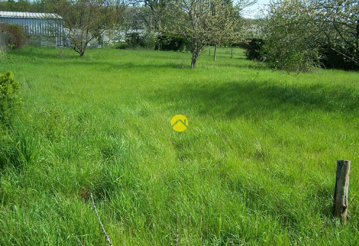 Terrain 925 m² à Saint-Florent-sur-Cher, photo 2