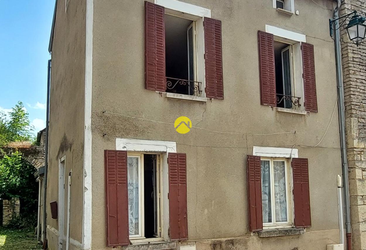 Maison 3 pièces 70 m² · à Ravieres · 70 m² · 30 000 €